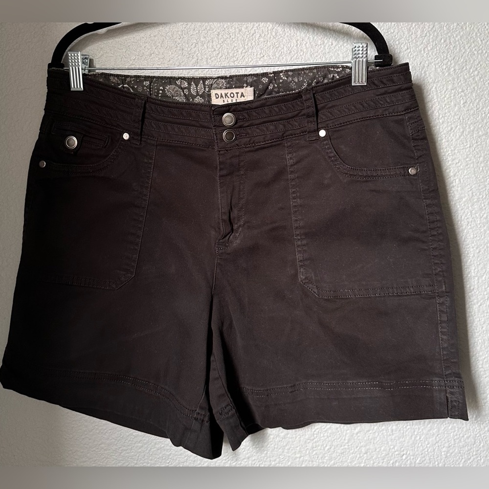 Dakota Black Shorts